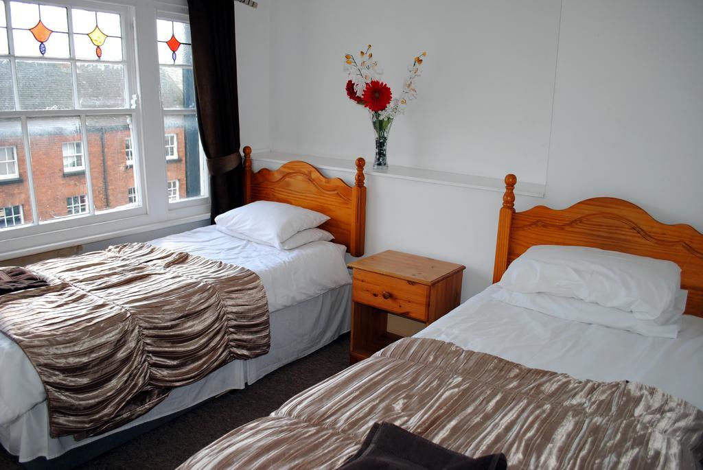 The Queens Head Hotel Ashby-de-la-Zouch Room photo